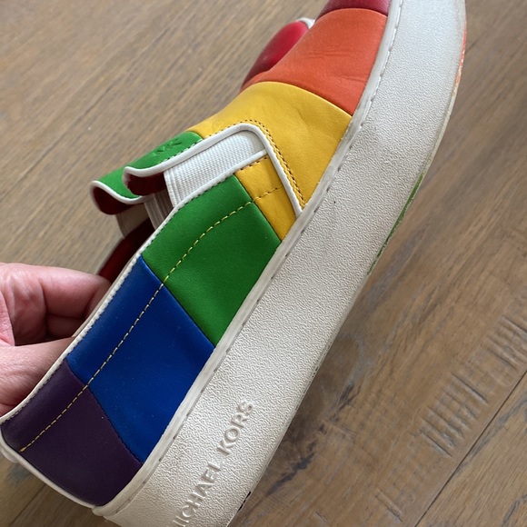 MICHAEL KORS Rainbow Sneakers 🌈 - Picture 3 of 7